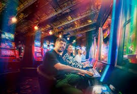 Platform indogame88 menampilkan dealer langsung dalam studio berkamera multi dengan kualitas HD